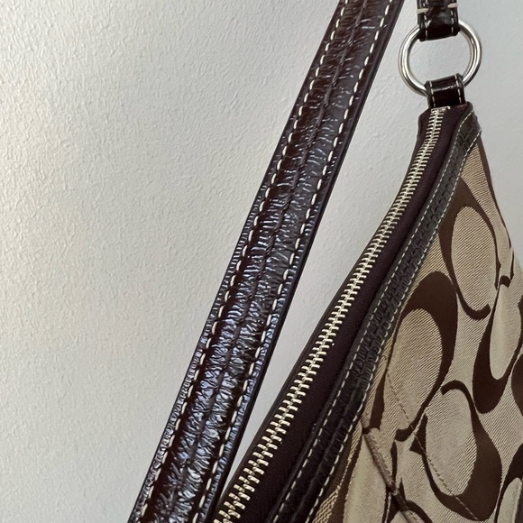 Coach Brown Signature Jacquard Shoulder Bag F13674 - Picture 3 of 12